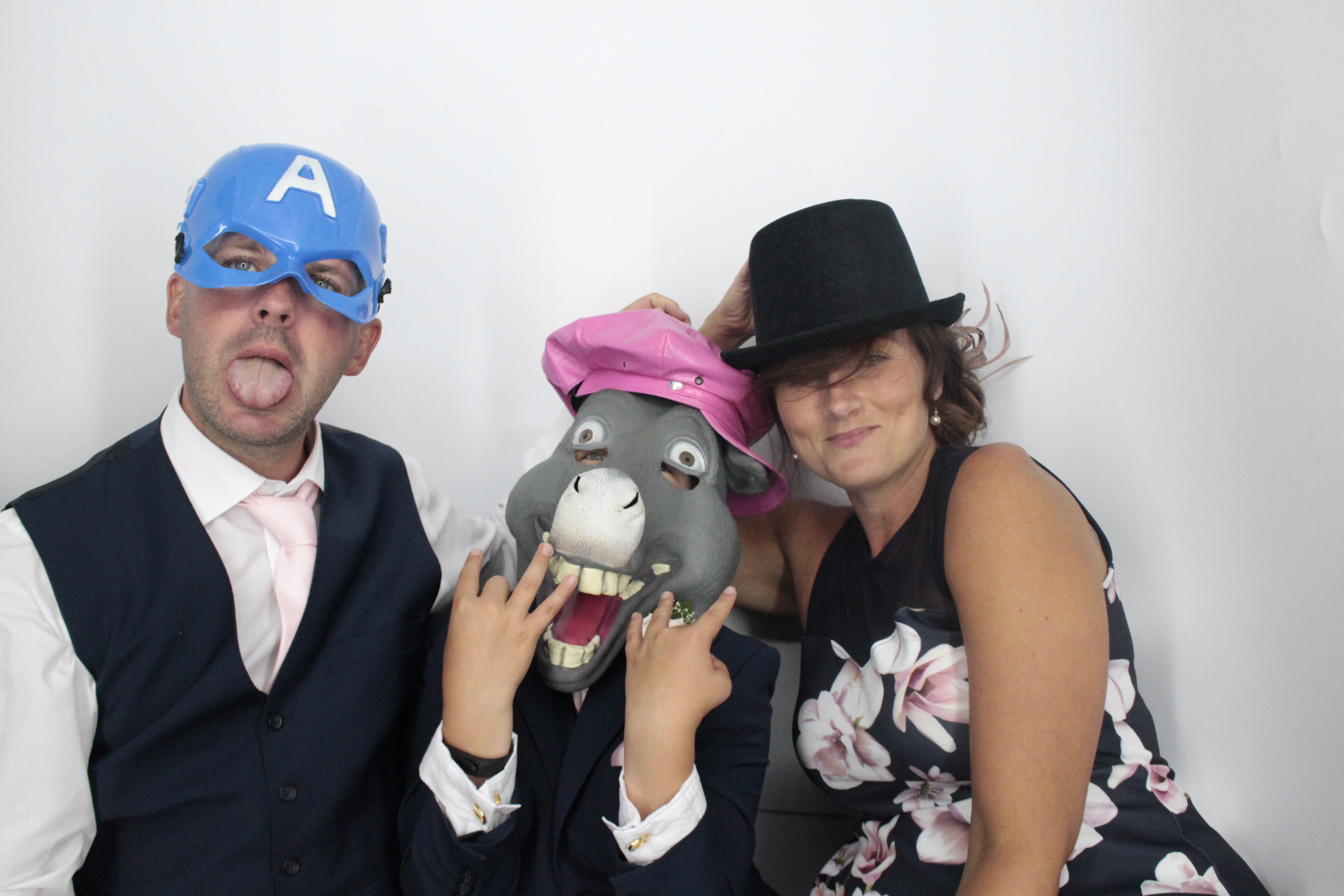 Kim & Andy's Wedding | View more photos from the event at gallery.myphotoboothexperience.co.uk/u/MyPhotoBoothExperienceLtd/Kim-Andys-Wedding